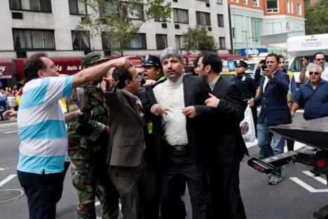 رامین مهمان پرست مورد حمله ایرانیان قرار گرفت